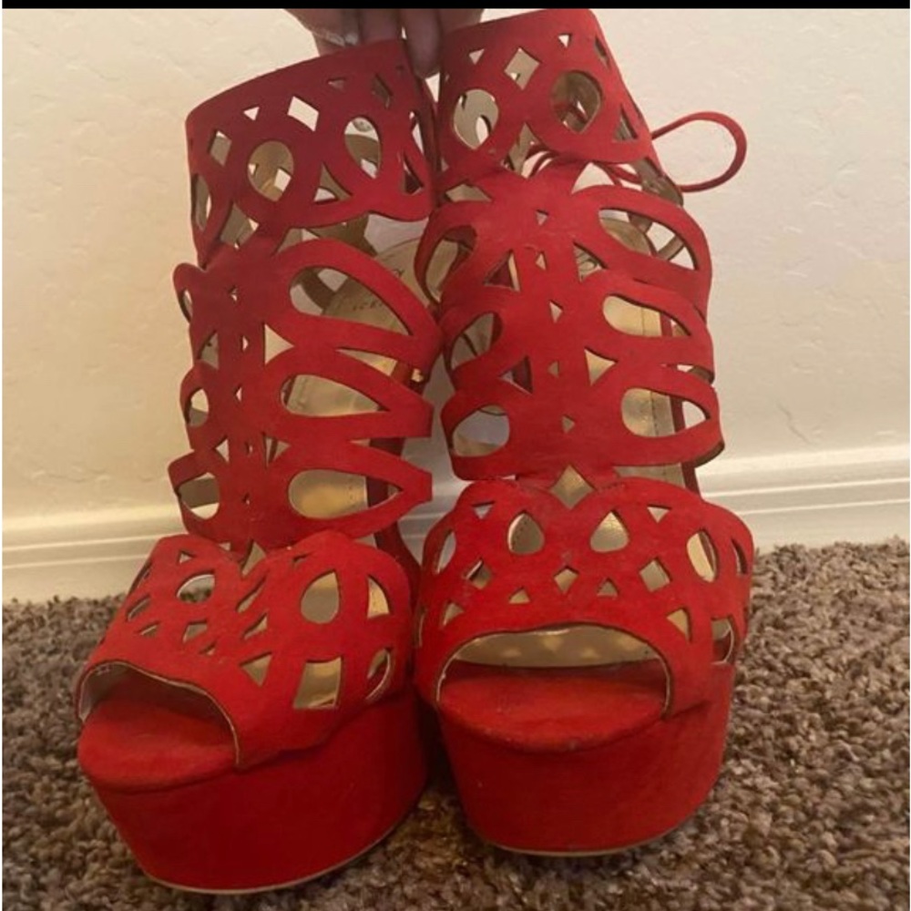 Heel-less Red Heels